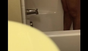Spying on my straight brother while showering