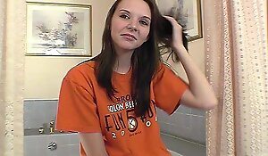 Cute brunette community college girl from cedar rapids iowa first time porn